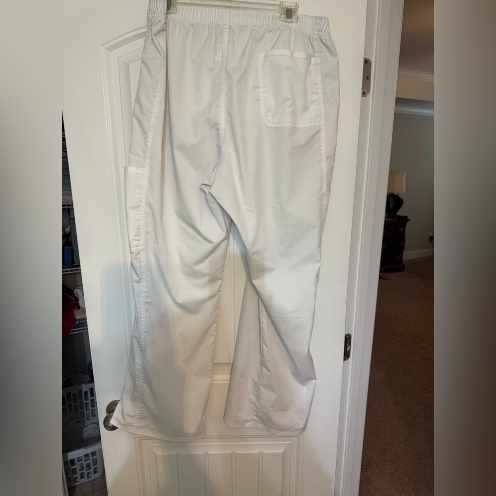 Scrub set - Picture 2 of 5
